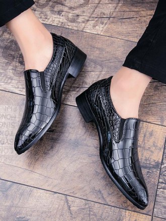 Embossed Solid Color Business Faux Leather Shoes