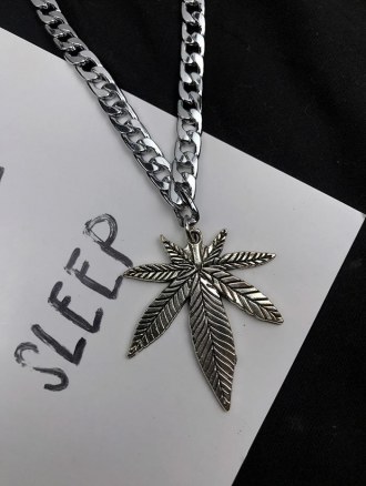 Hemp Leaf Pendant Chain Necklace