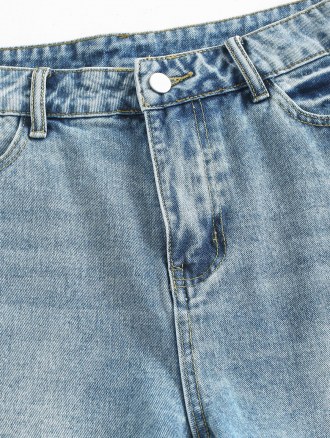 Slit Raw Hem Denim Shorts